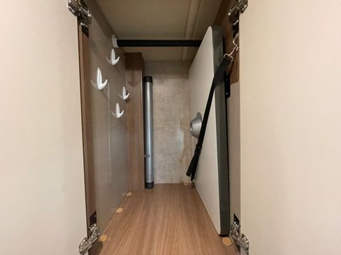 Used 2015 Mercedes-Benz Sprinter 4500 image 32