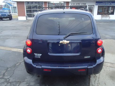 Used 2011 Chevrolet HHR LS image 11