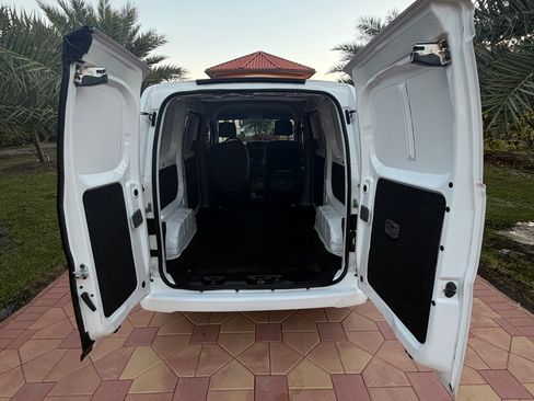 Used 2018 Nissan NV200 SV image 6
