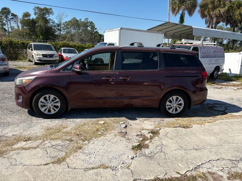 Used 2016 Kia Sedona LX image 6
