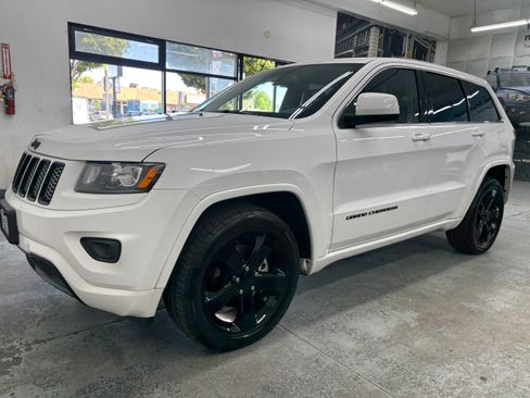 Used 2015 Jeep Grand Cherokee Altitude image 8