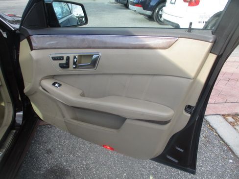 Used 2012 Mercedes-Benz E 350 Sport image 12