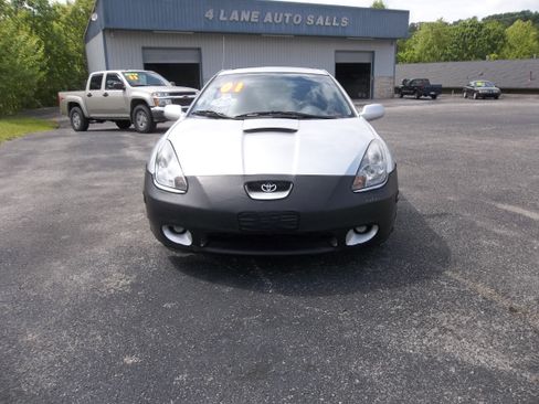 Used 2001 Toyota Celica GT FWD image 3