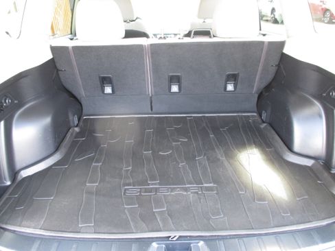 Used 2019 Subaru Forester 2.5i Premium Sport Utility 4D AWD/4WD image 13