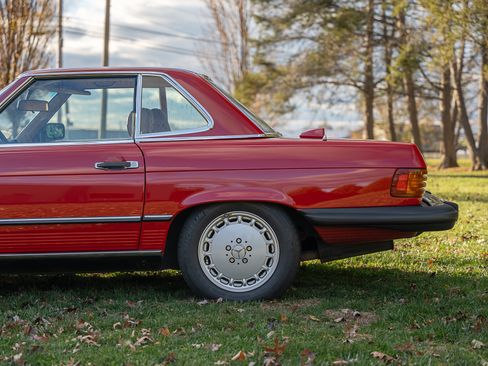 Used 1987 Mercedes-Benz 560 SL image 19