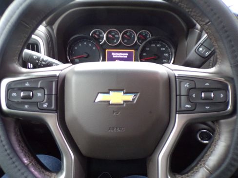 Used 2021 Chevrolet Silverado 2500 LT image 10