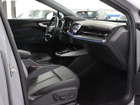 Used 2024 Audi Q4 e-tron quattro Premium Plus AWD/4WD image 39