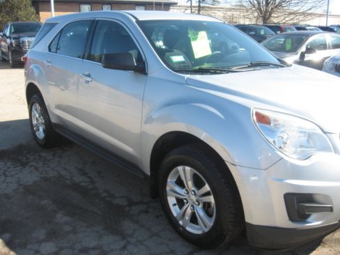 Used 2015 Chevrolet Equinox LS image 3