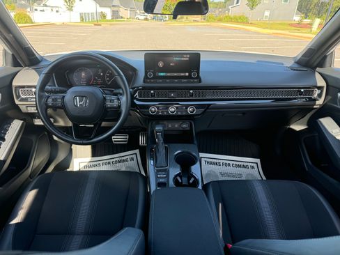 Used 2025 Honda Civic Sport Sedan image 18