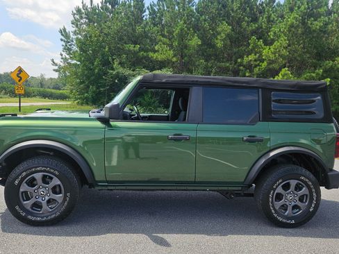 Used 2022 Ford Bronco image 2