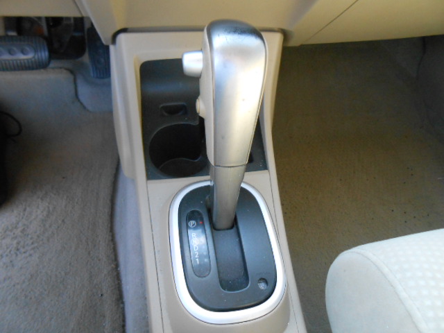 Used 2010 Nissan Versa Hatchback FWD image 20