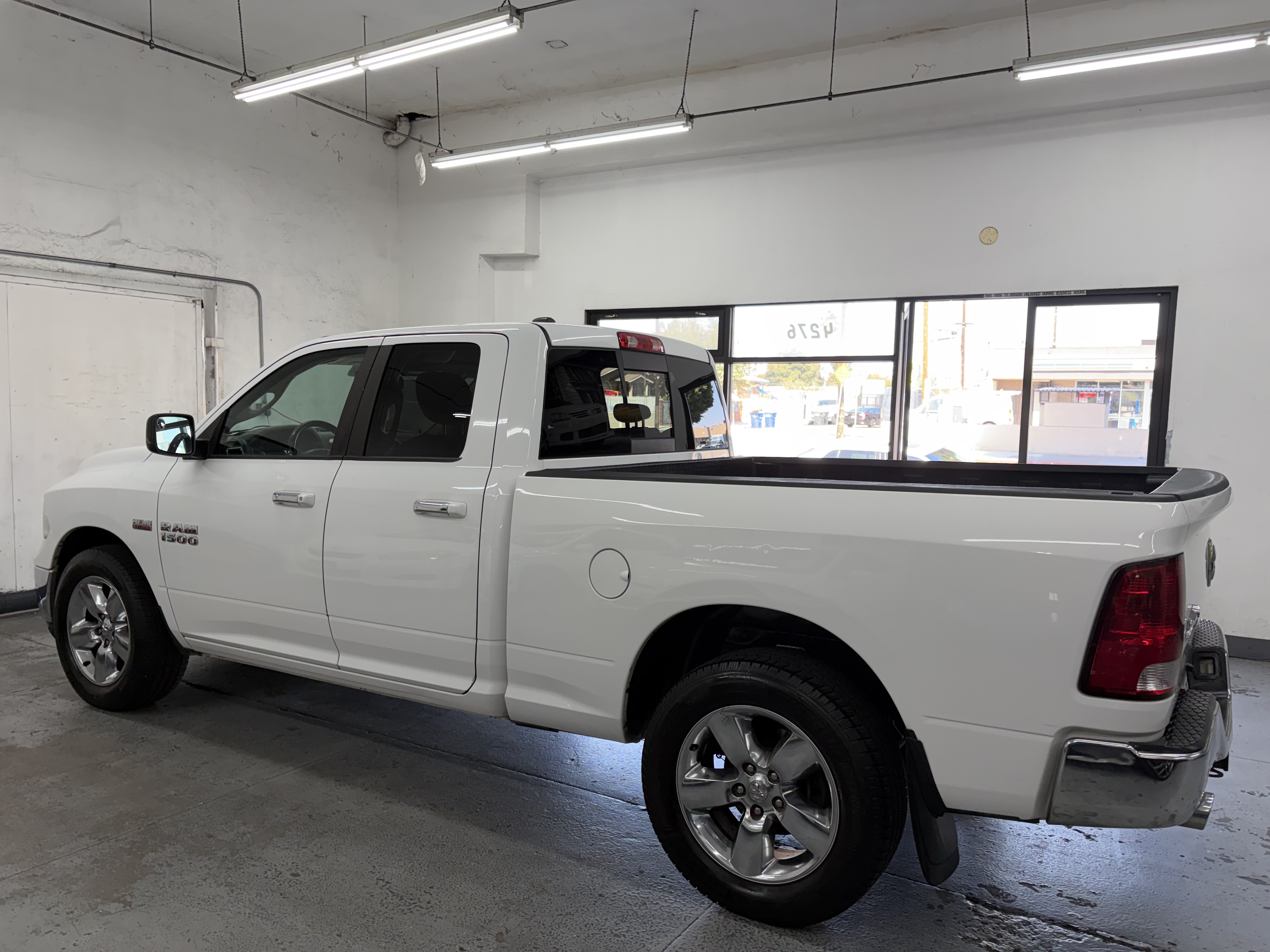 Used 2013 RAM 1500 2WD Quad Cab SLT image 4