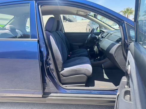 Used 2010 Nissan Versa Sedan FWD image 18