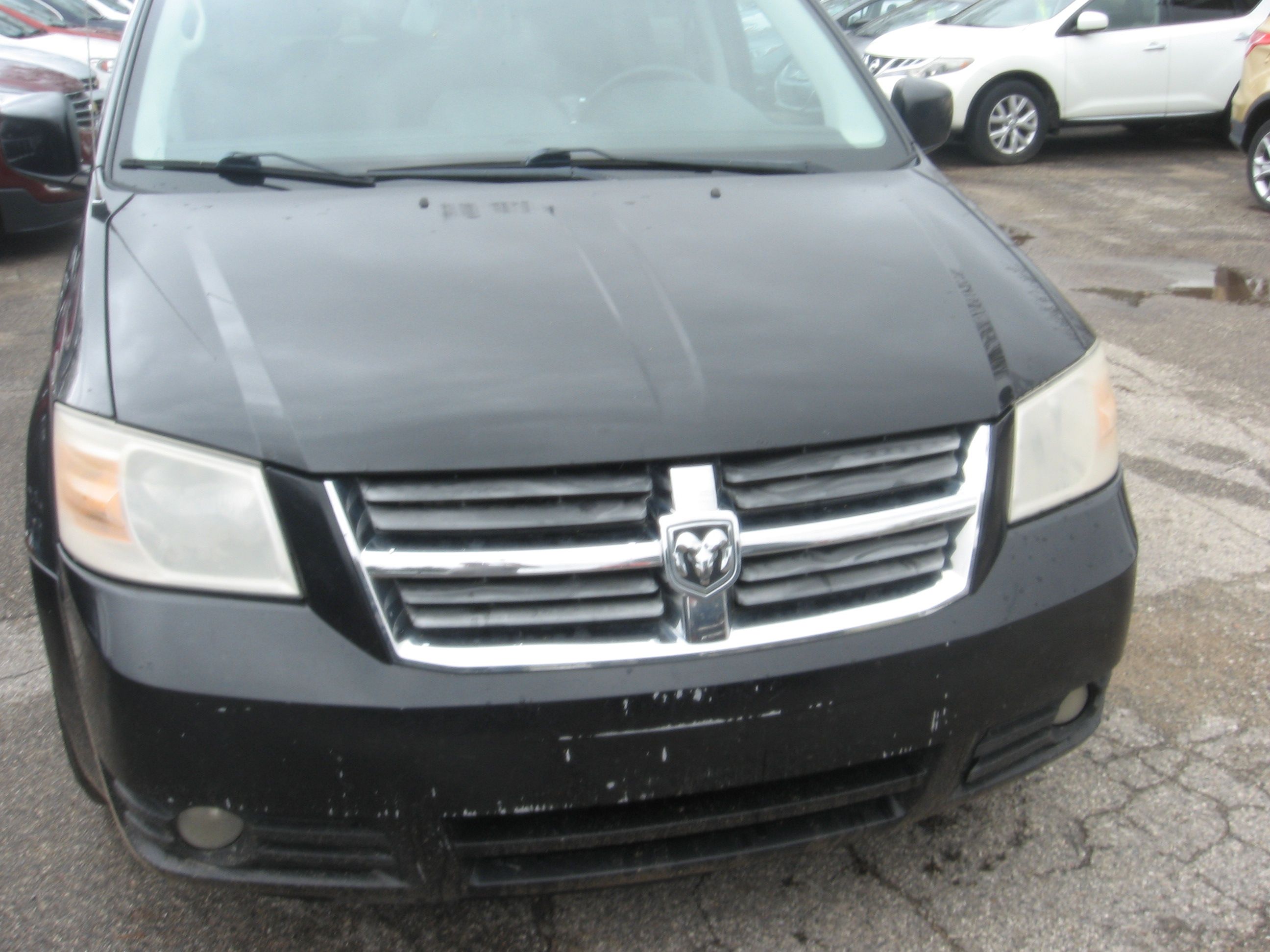 Used 2008 Dodge Grand Caravan SXT FWD image 2