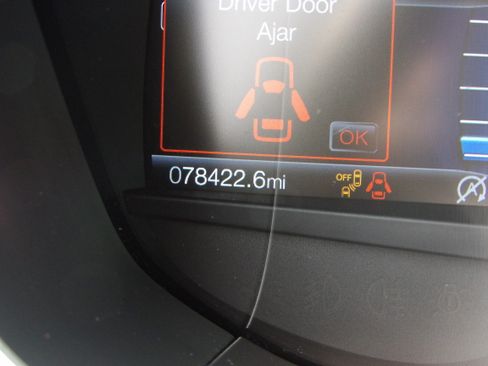 Used 2019 Ford Fusion SE FWD image 7