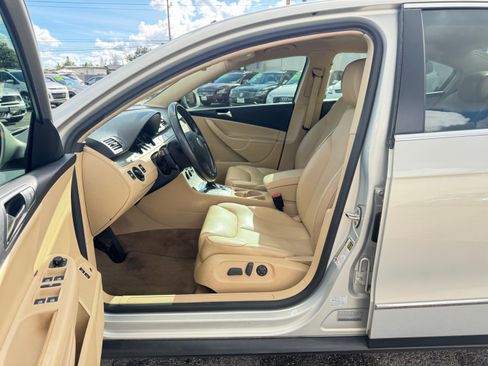 Used 2009 Volkswagen Passat Komfort image 15