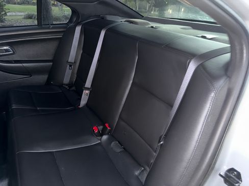 Used 2016 Ford Taurus image 76