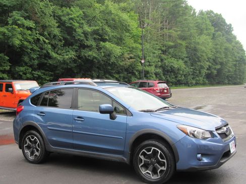Used 2014 Subaru XV Crosstrek 2.0i Limited AWD/4WD image 8