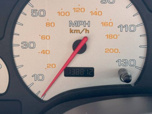 Used 2005 Saturn L-Series L300 image 9