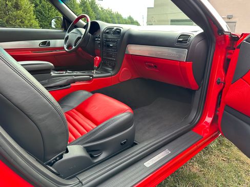 Used 2002 Ford Thunderbird image 38