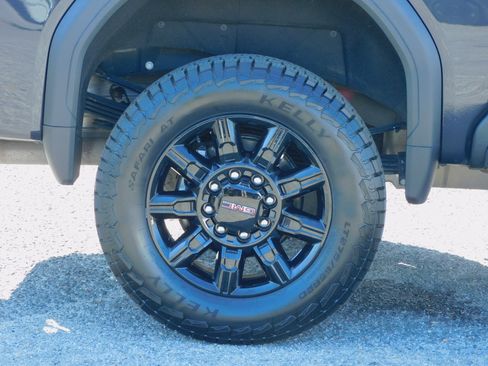 Used 2024 GMC Sierra 3500 AT4 image 12