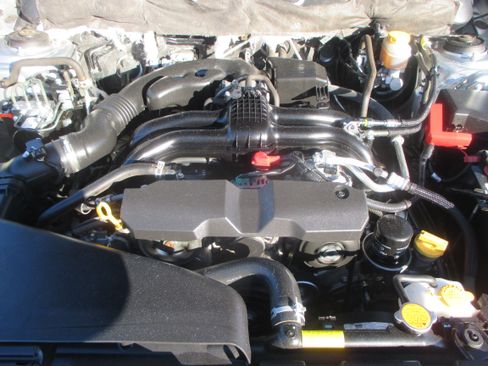 Used 2014 Subaru Outback 2.5i Limited image 18