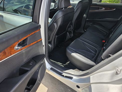Used 2018 Lincoln MKX AWD Select image 13