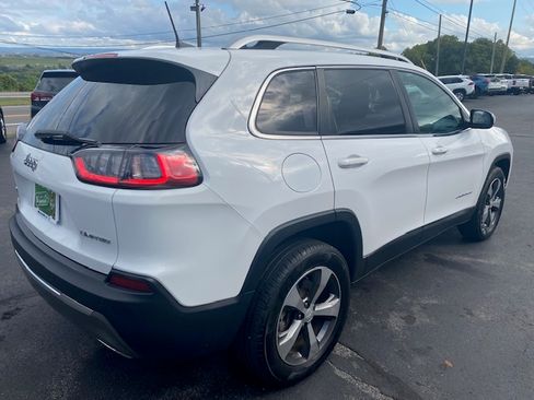 Used 2019 Jeep Cherokee Limited image 5