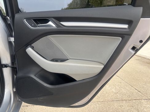 Used 2019 Audi A3 2.0T Premium image 13