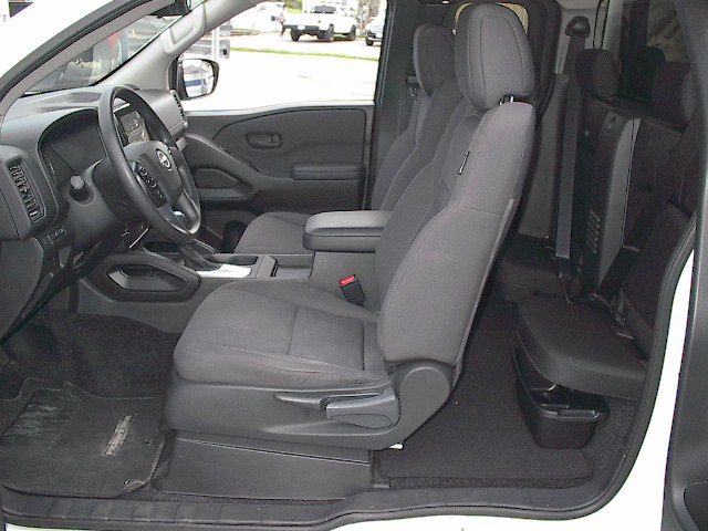 Used 2024 Nissan Frontier S RWD image 15