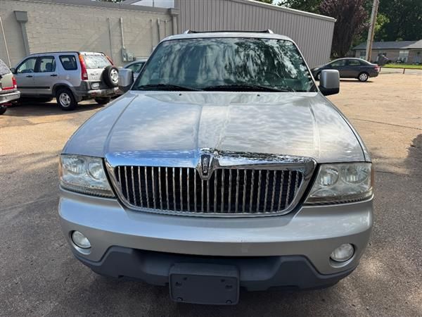 Used 2005 Lincoln Aviator Luxury RWD image 6
