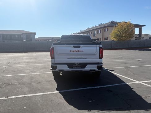 Used 2023 GMC Sierra 1500 Denali image 6