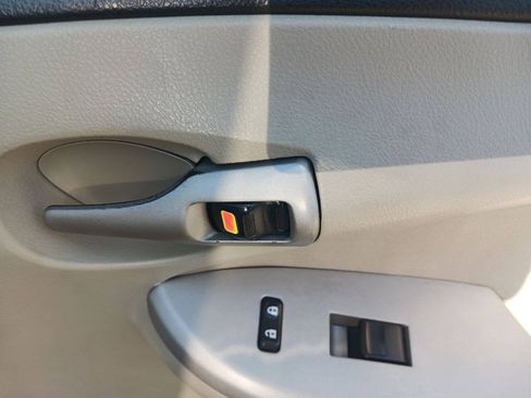 Used 2012 Toyota Corolla LE image 11