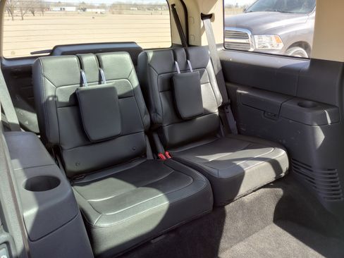 Used 2014 Ford Flex SEL image 25