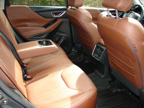 Used 2020 Subaru Forester Touring image 9