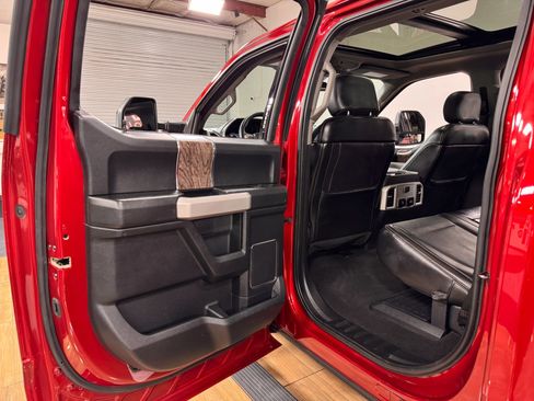 Used 2019 Ford F250 Lariat image 7