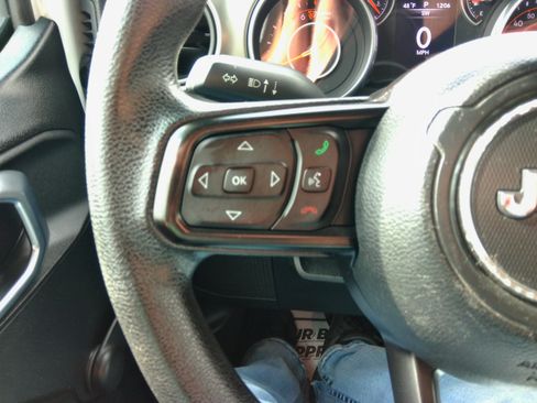 Used 2018 Jeep Wrangler Unlimited Sport image 53