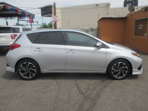 Used 2016 Scion iM image 1