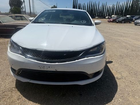 Used 2015 Chrysler 200 S FWD image 2