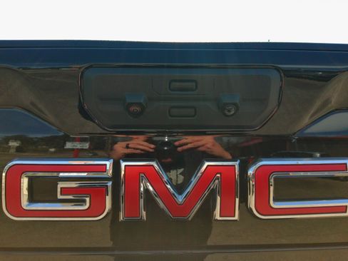Used 2022 GMC Sierra 2500 AT4 image 31