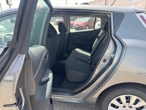 Used 2017 Nissan Leaf S image 22