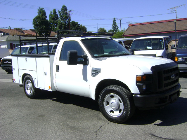 Used 2008 Ford F350 2WD Regular Cab Super Duty image 3