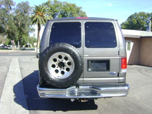 Used 2008 Ford E-350 and Econoline 350 image 7