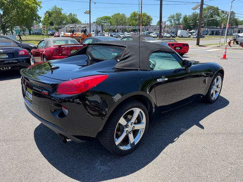 Used 2008 Pontiac Solstice GXP Convertible RWD image 27