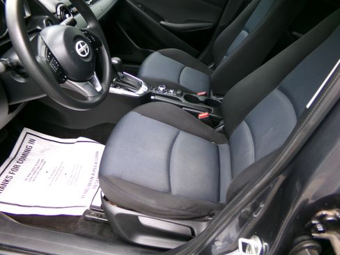 Used 2016 Scion iA image 11