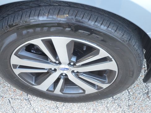 Used 2018 Subaru Outback 2.5i Limited AWD/4WD image 25