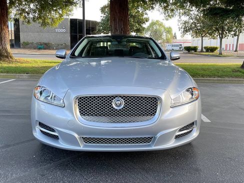 Used 2013 Jaguar XJ Supercharged image 4