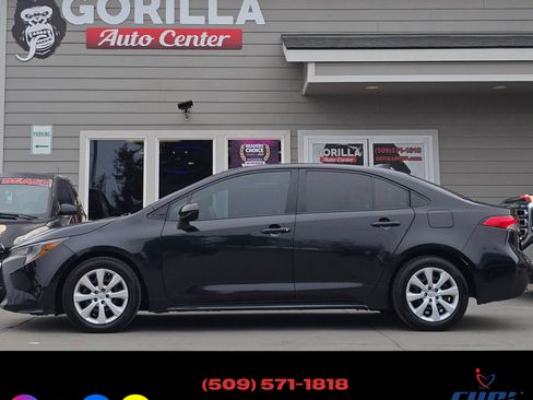 Used 2022 Toyota Corolla LE image 4