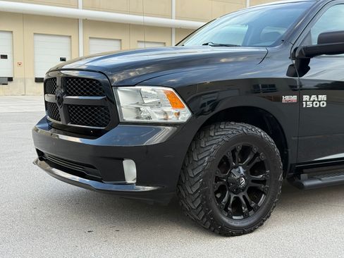 Used 2014 RAM 1500 ST RWD image 27