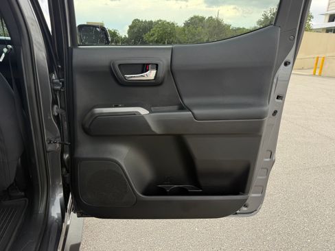 Used 2021 Toyota Tacoma TRD Sport RWD image 98